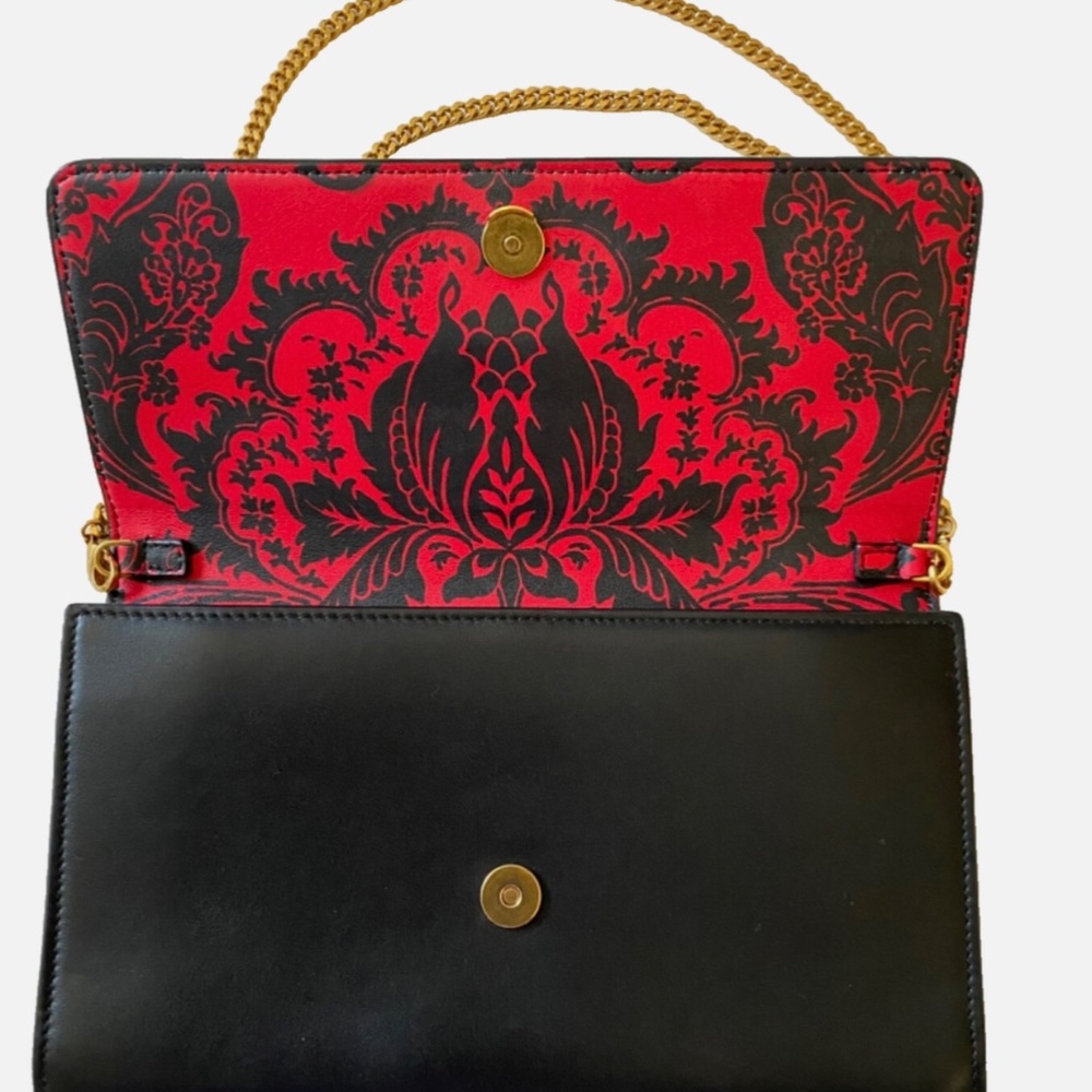 Authentic Vintage Versace Black Leather Handbag Red Heart Logo Gold Chain HTF - Picture 3 of 12